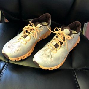 Excellent Condition Swiss Engineering "Cloud X" Shoes - Size 9.5